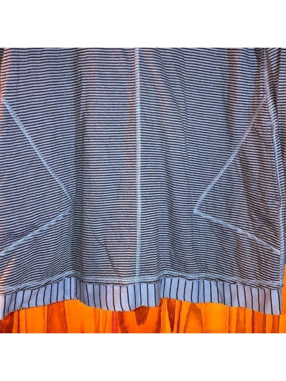 NWOT womens size P/S tribal jeans turtleneck shirt - Picture 5 of 7